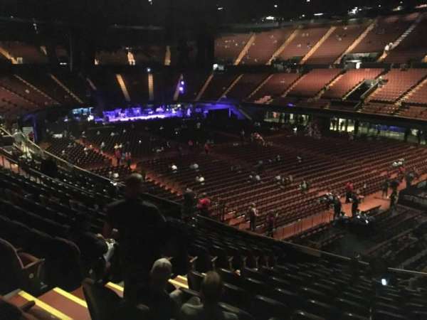 Kia Forum, section: 132, row: 14, seat: 6