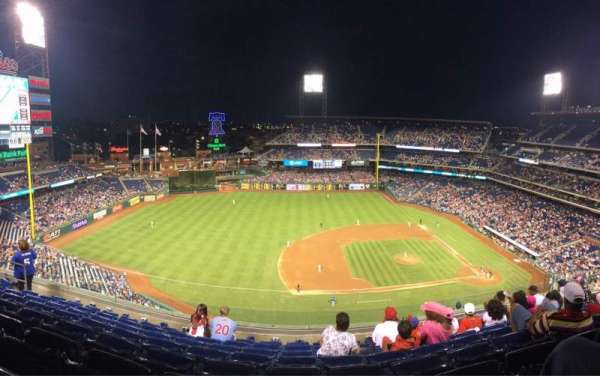 Citizens Bank Park, section: 427, row: 8, seat: 13