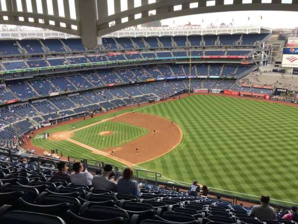 Yankee Stadium, section: 411, row: 14, seat: 13