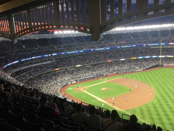 Yankee Stadium, section: 411, row: 14, seat: 13