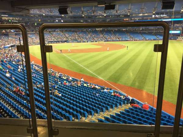 Rogers Centre, section: 109L, row: Wl, seat: A106