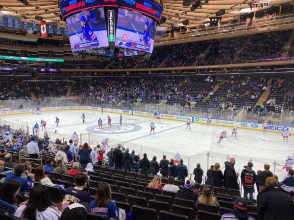 Madison Square Garden, section: 109, row: 16, seat: 20