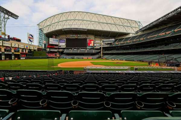 Daikin Park, section: 112, row: 20, seat: 8