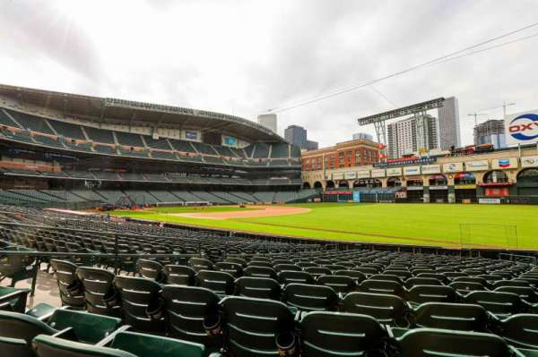 Daikin Park, section: 131, row: 19, seat: 7