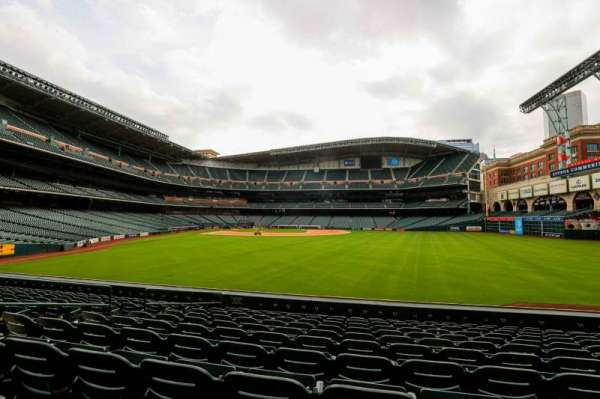 Daikin Park, section: 154, row: 11, seat: 8
