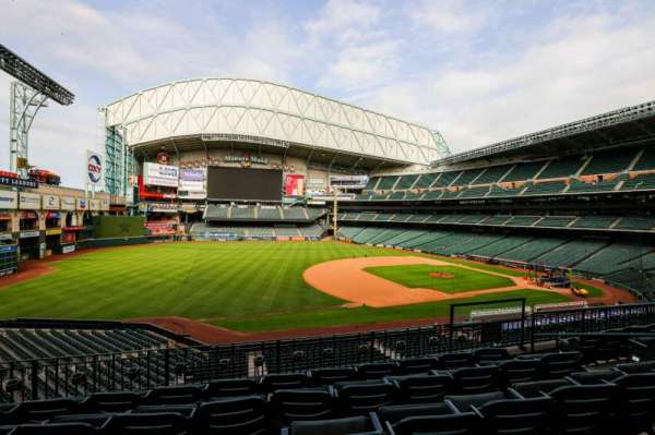 Daikin Park, section: 209, row: 5, seat: 10