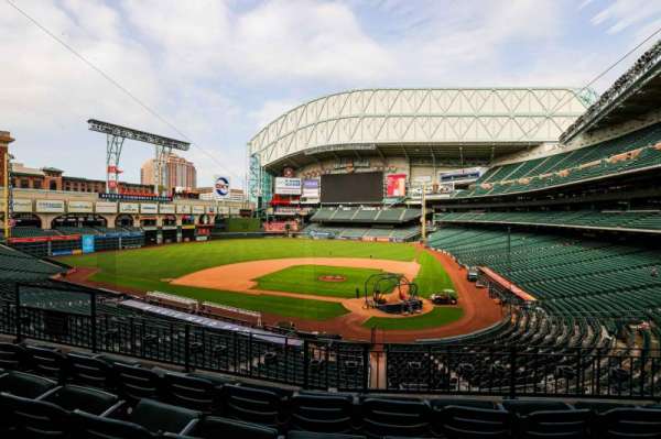 Daikin Park, section: 216, row: 4, seat: 7