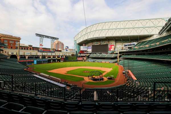 Daikin Park, section: 217, row: 4, seat: 9