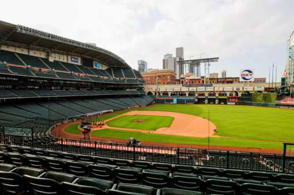 Daikin Park, section: 226, row: 5, seat: 12