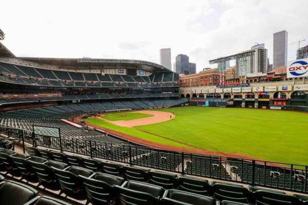 Daikin Park, section: 232, row: 5, seat: 9