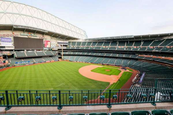 Daikin Park, section: 305, row: 3, seat: 7