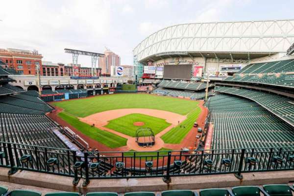 Daikin Park, section: 318, row: 3, seat: 8