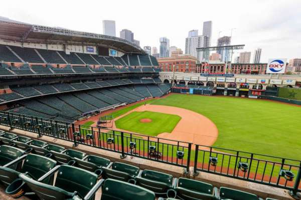 Daikin Park, section: 327, row: 4, seat: 10