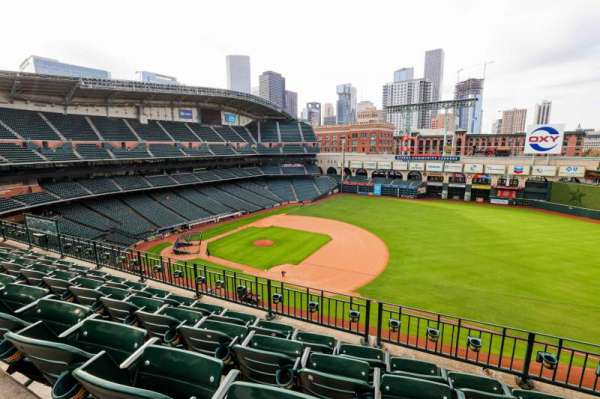 Daikin Park, section: 328, row: 5, seat: 10