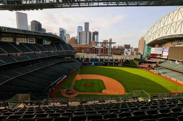 Daikin Park, section: 424, row: 10, seat: 10