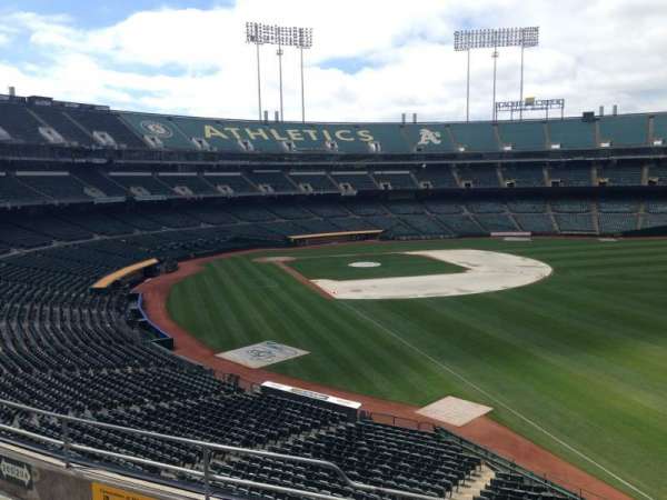 Oakland Coliseum, section: 204, row: 3