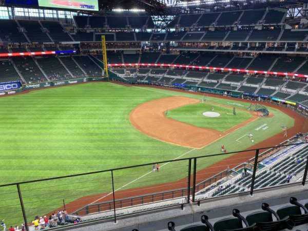Globe Life Field, section: 206, row: 4, seat: 8
