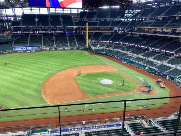 Globe Life Field, section: 210, row: 3, seat: 10