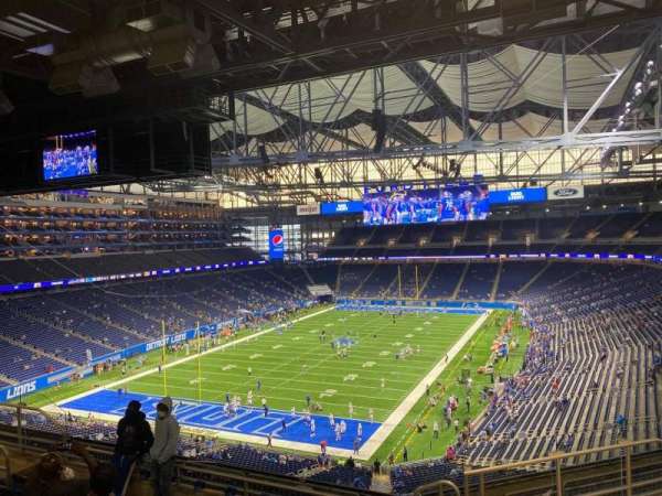 Ford Field, section: 321, row: 7, seat: 17