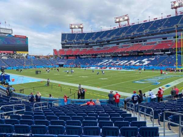 Nissan Stadium, section: 129, row: R, seat: 4