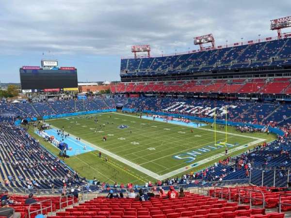 Nissan Stadium, section: 226, row: T, seat: 5