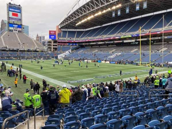 Lumen Field, section: 126, row: R, seat: 14
