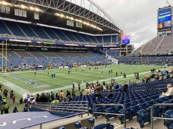Lumen Field, section: 115, row: W, seat: 5