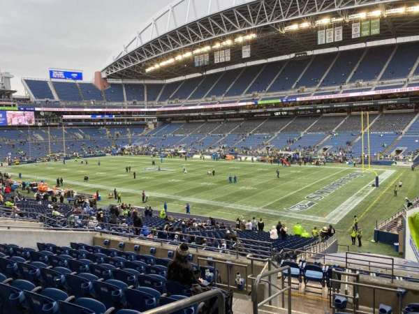 Lumen Field, section: 203, row: H, seat: 8