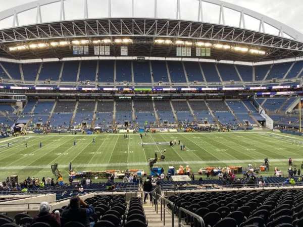 Lumen Field, section: 210, row: R, seat: 1