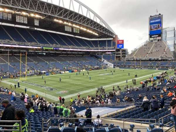 Lumen Field, section: 116, row: Dd, seat: 7