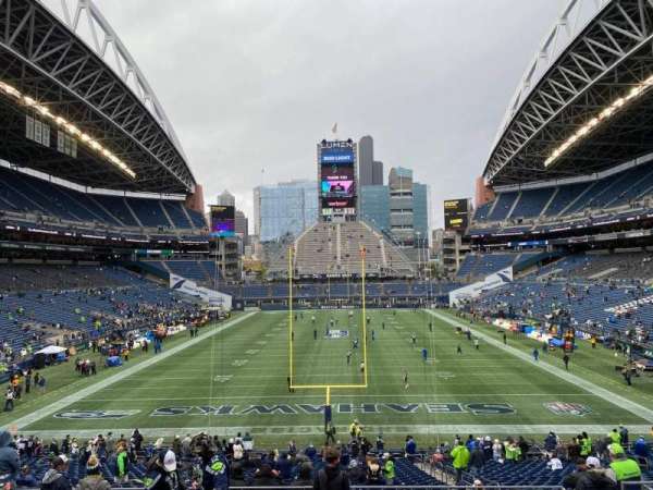 Lumen Field, section: 122, row: Hh, seat: 9
