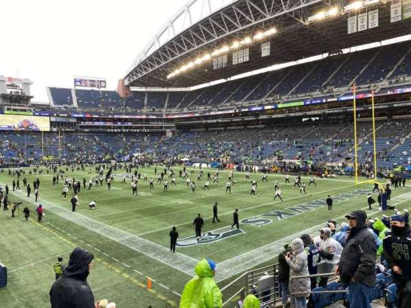 Lumen Field, section: 100, row: H, seat: 10