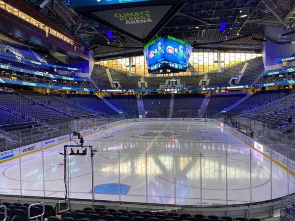 Climate Pledge Arena, section: 07, row: P, seat: 11