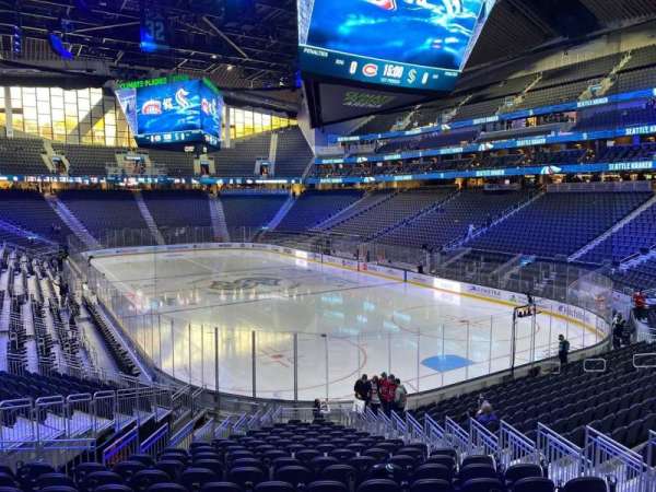 Climate Pledge Arena, section: 09, row: W, seat: 9