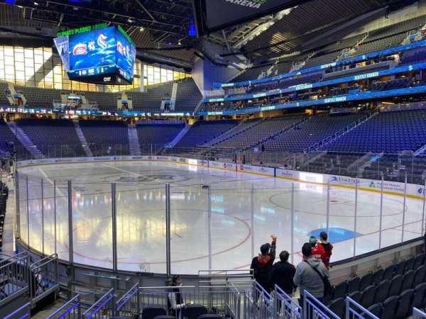 Climate Pledge Arena, section: 09, row: L, seat: 4