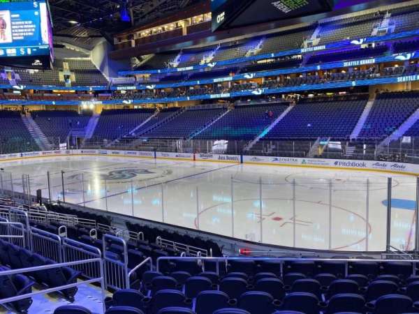 Climate Pledge Arena, section: 24, row: M, seat: 11