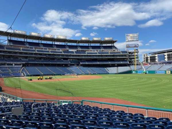 Nationals Park, section: 136, row: R, seat: 9