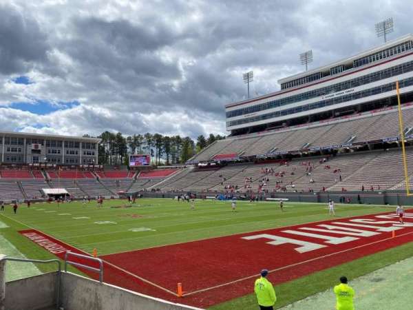 Carter-Finley Stadium, section: 127, row: E, seat: 6