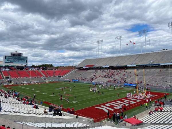 Carter-Finley Stadium, section: 215, row: G, seat: 12