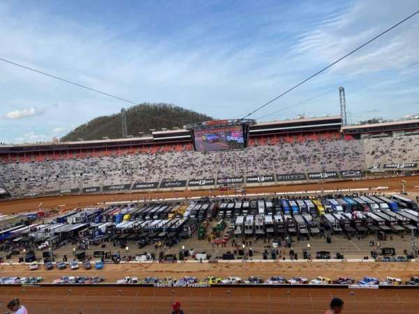 Bristol Motor Speedway, section: Jeff Gordon Terrace F, row: 18