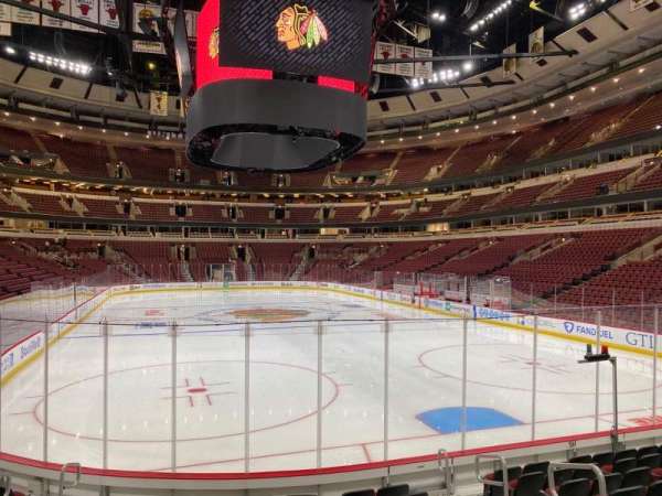 United Center, section: 107, row: 10, seat: 5