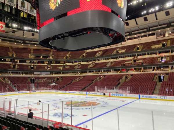 United Center, section: 121, row: 10, seat: 10