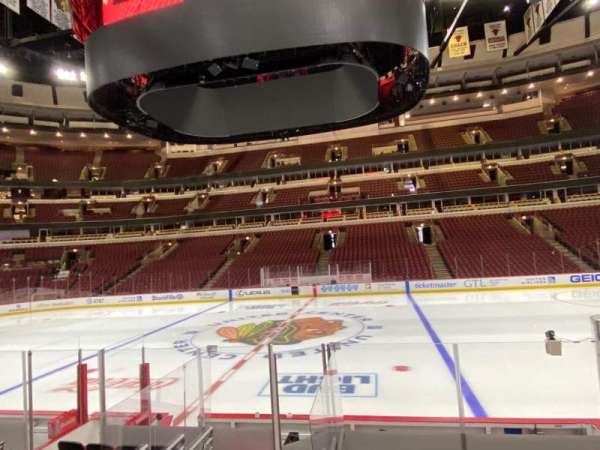 United Center, section: 122, row: 10, seat: 10