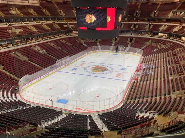 United Center, section: 307, row: 3, seat: 7