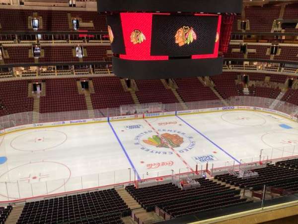 United Center, section: 302, row: 3, seat: 8