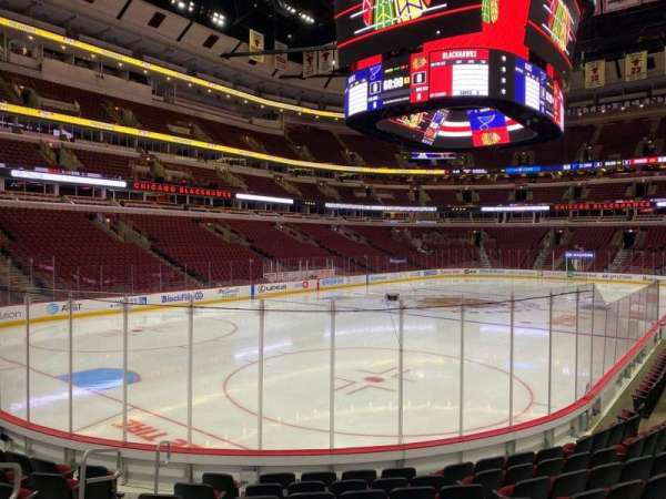 United Center, section: 104, row: 10, seat: 9
