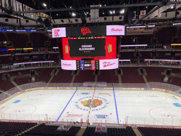 United Center, section: 334, row: 3, seat: 8
