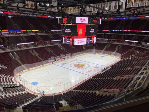 United Center, section: 322, row: 3, seat: 7