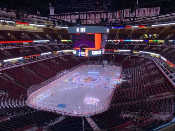 United Center, section: 307, row: 3, seat: 6