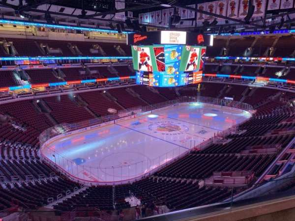 United Center, section: 305, row: 3, seat: 6
